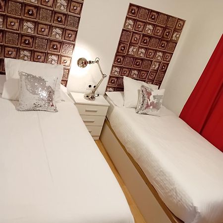 Apartamento Compartido Excelente Ubicacion El Prat de Llobregat Buitenkant foto