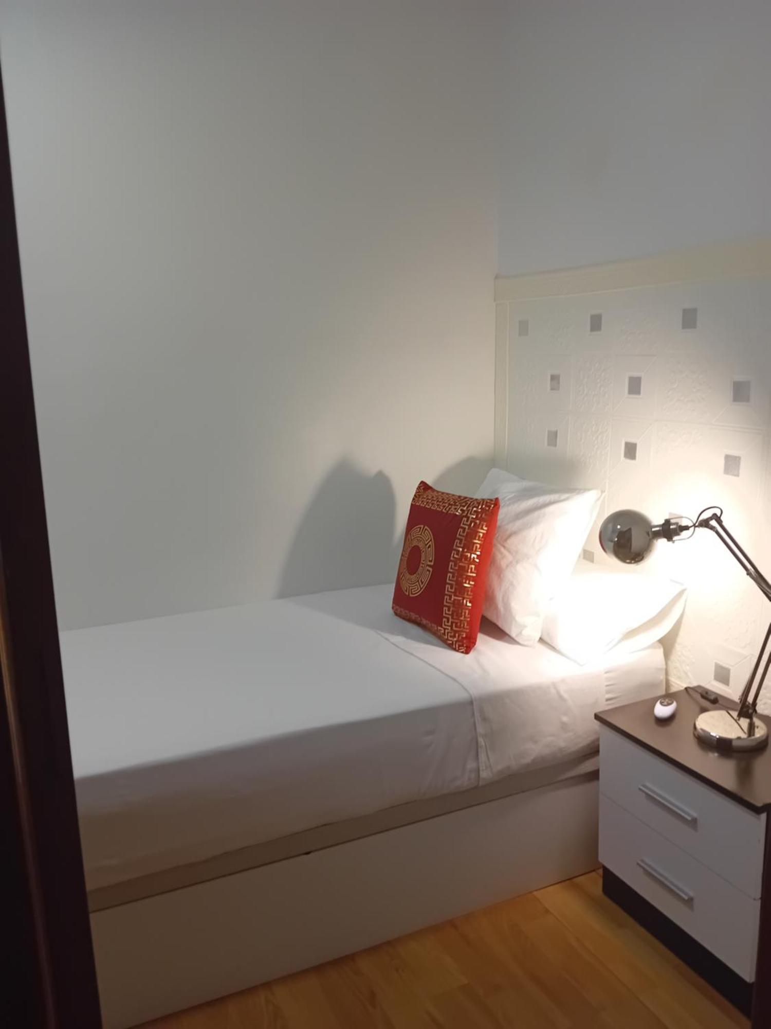 Apartamento Compartido Excelente Ubicacion El Prat de Llobregat Buitenkant foto