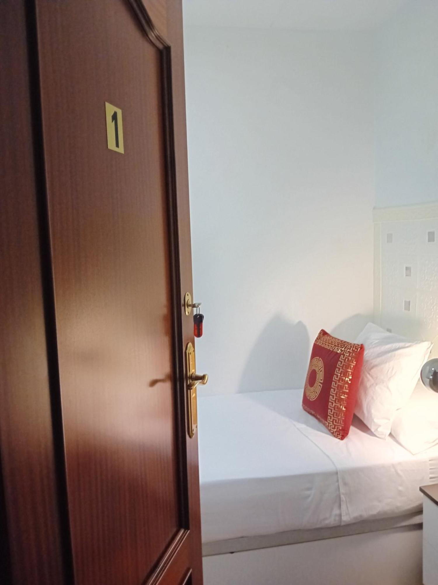 Apartamento Compartido Excelente Ubicacion El Prat de Llobregat Buitenkant foto