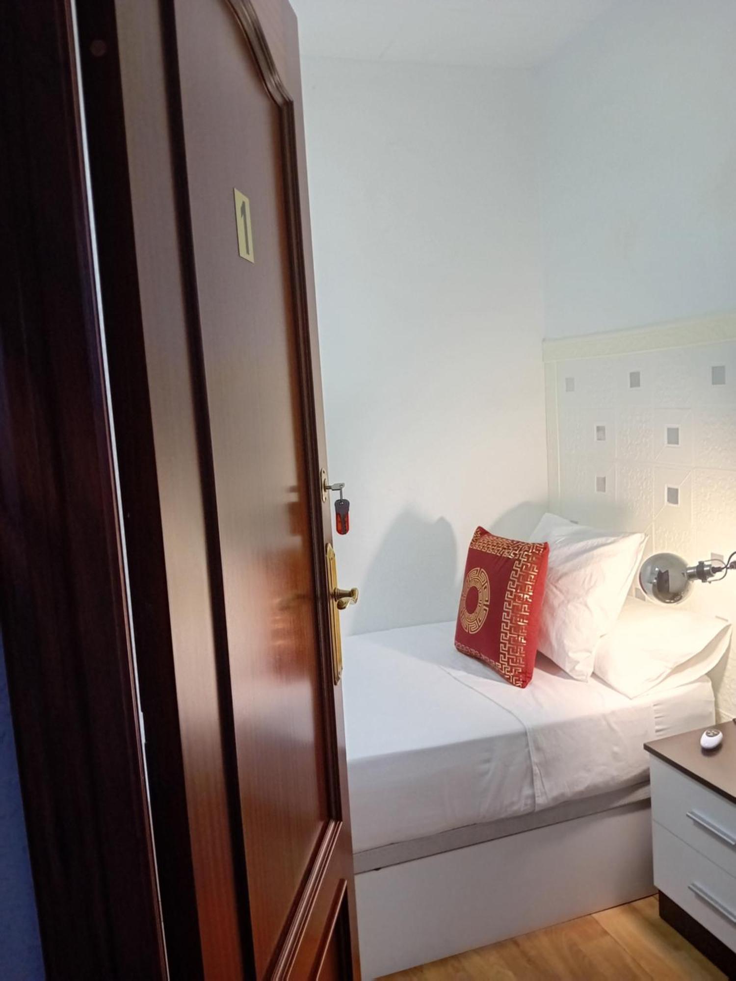 Apartamento Compartido Excelente Ubicacion El Prat de Llobregat Buitenkant foto