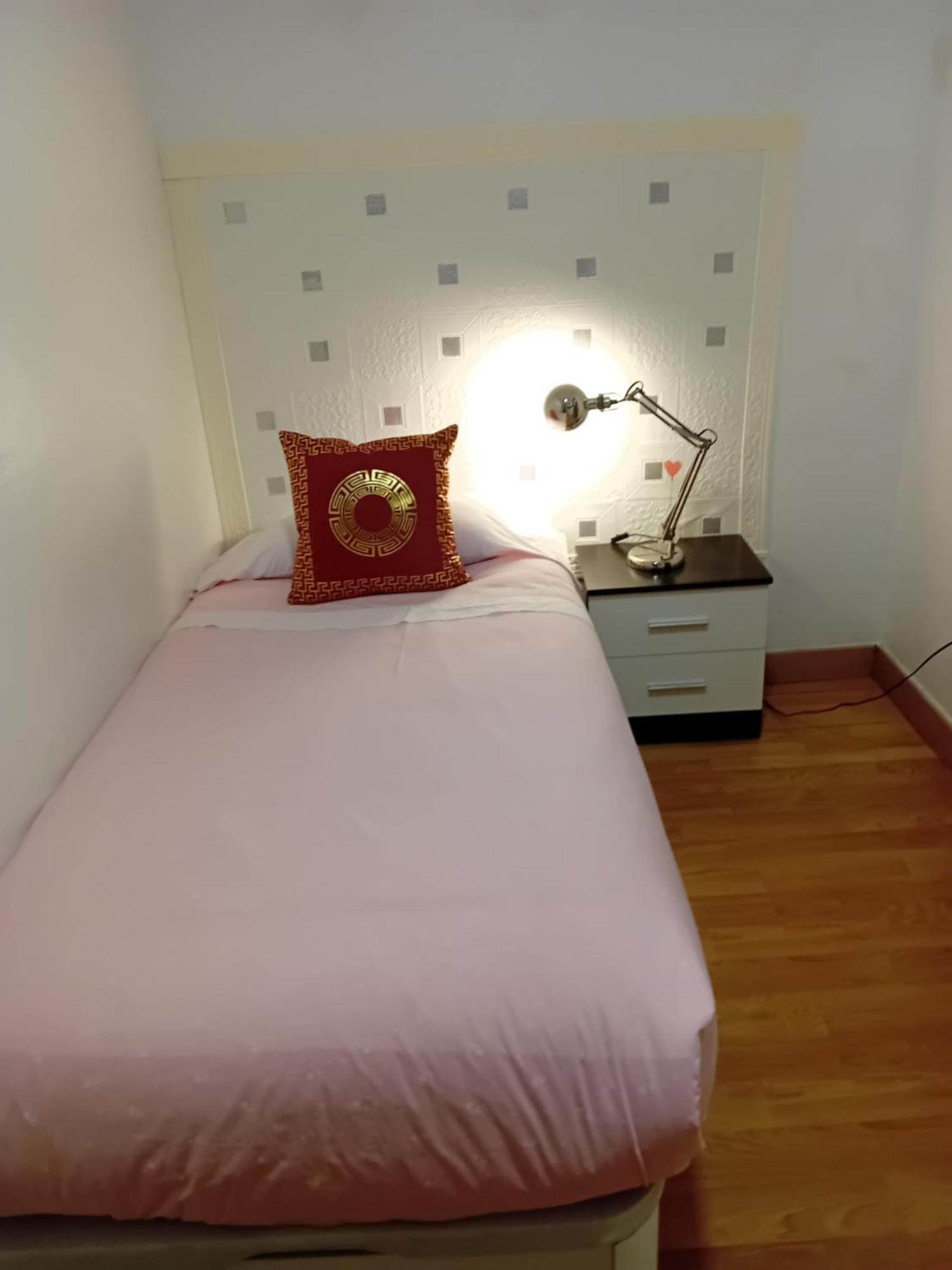 Apartamento Compartido Excelente Ubicacion El Prat de Llobregat Buitenkant foto