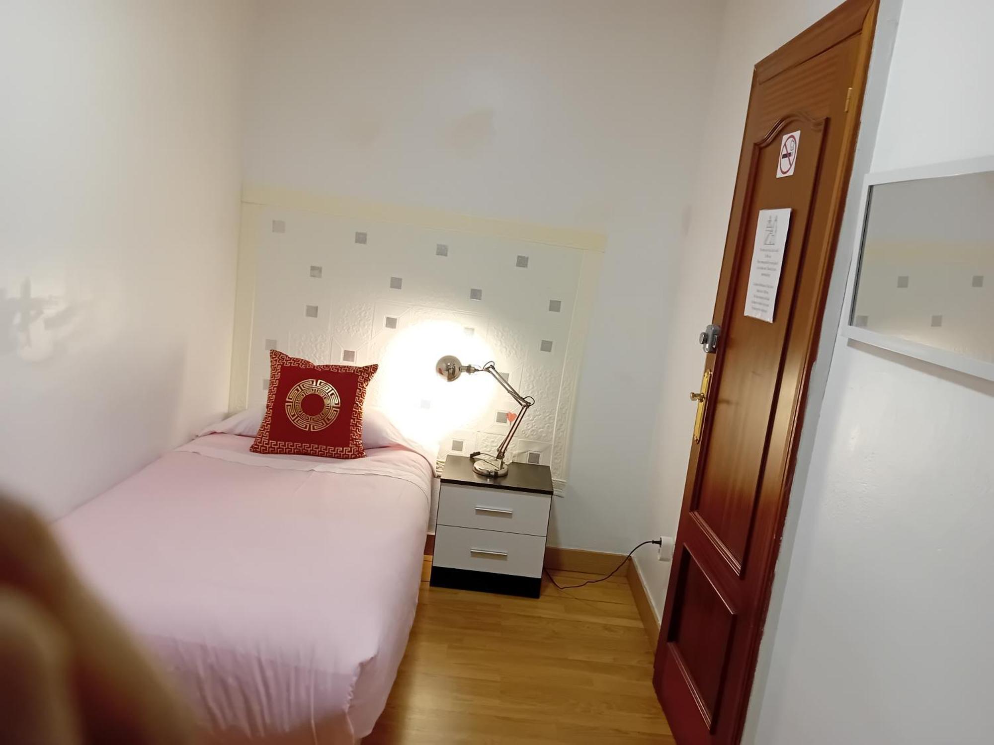 Apartamento Compartido Excelente Ubicacion El Prat de Llobregat Buitenkant foto