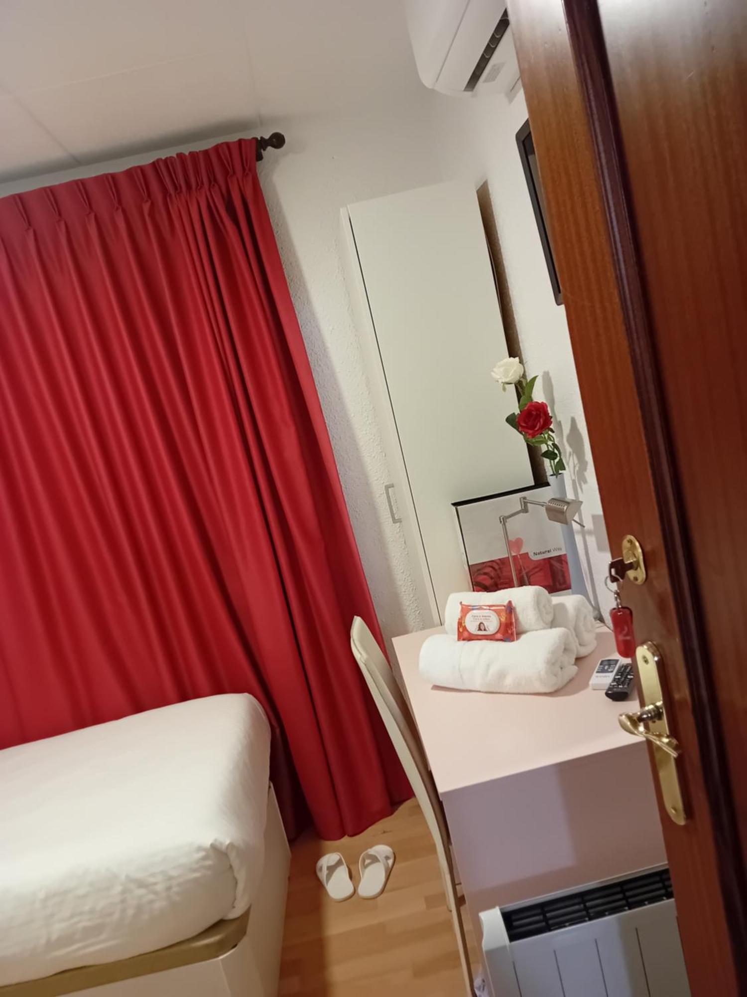 Apartamento Compartido Excelente Ubicacion El Prat de Llobregat Buitenkant foto
